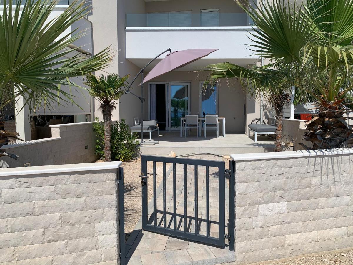 Apartment Garden Mandre Dış mekan fotoğraf